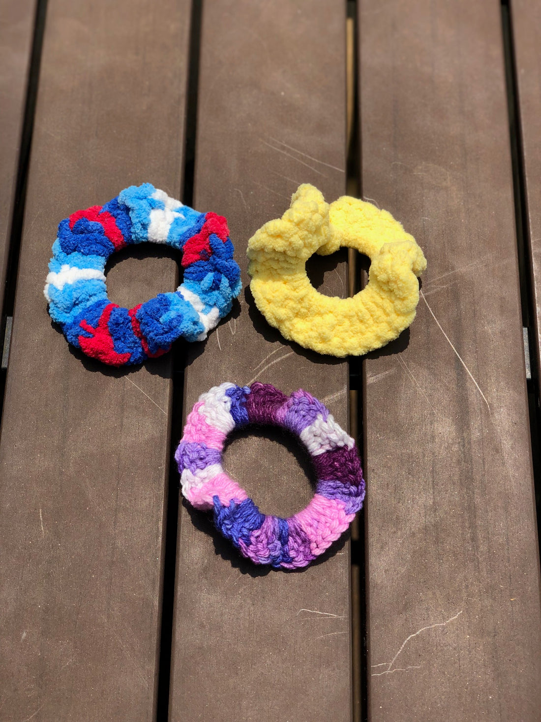 FREE PATTERN!! How to Make Ruffle Hair Schrunchies!!