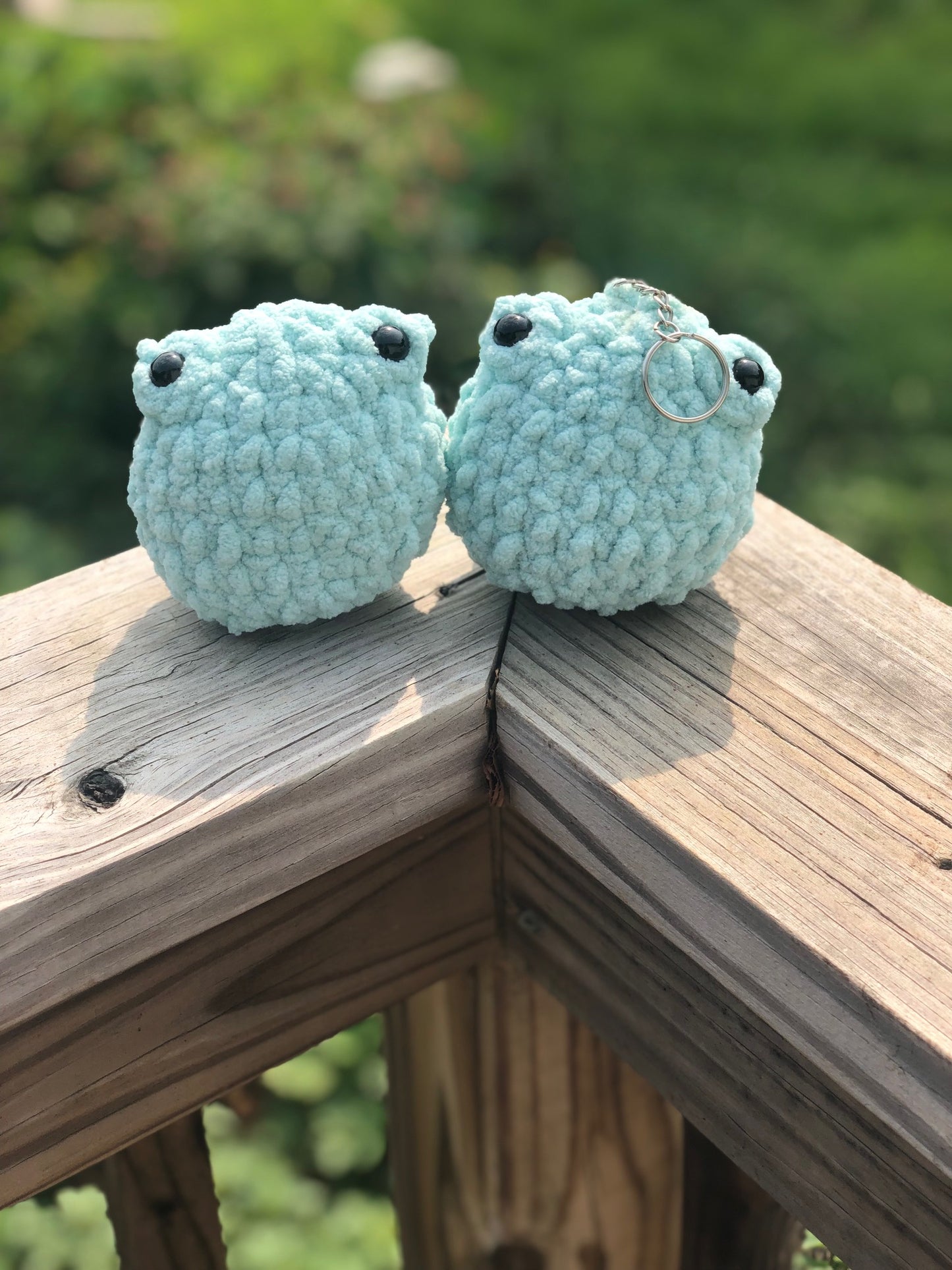 Crochet!! Keychains!! Small Bulky Stuffed Frog!! Small Stuffed Frog!! Small Frog Keychain!! Toy! Keychain!! Crochet Plushy Frog!! Stress Ball! Stuffy Keychains!!